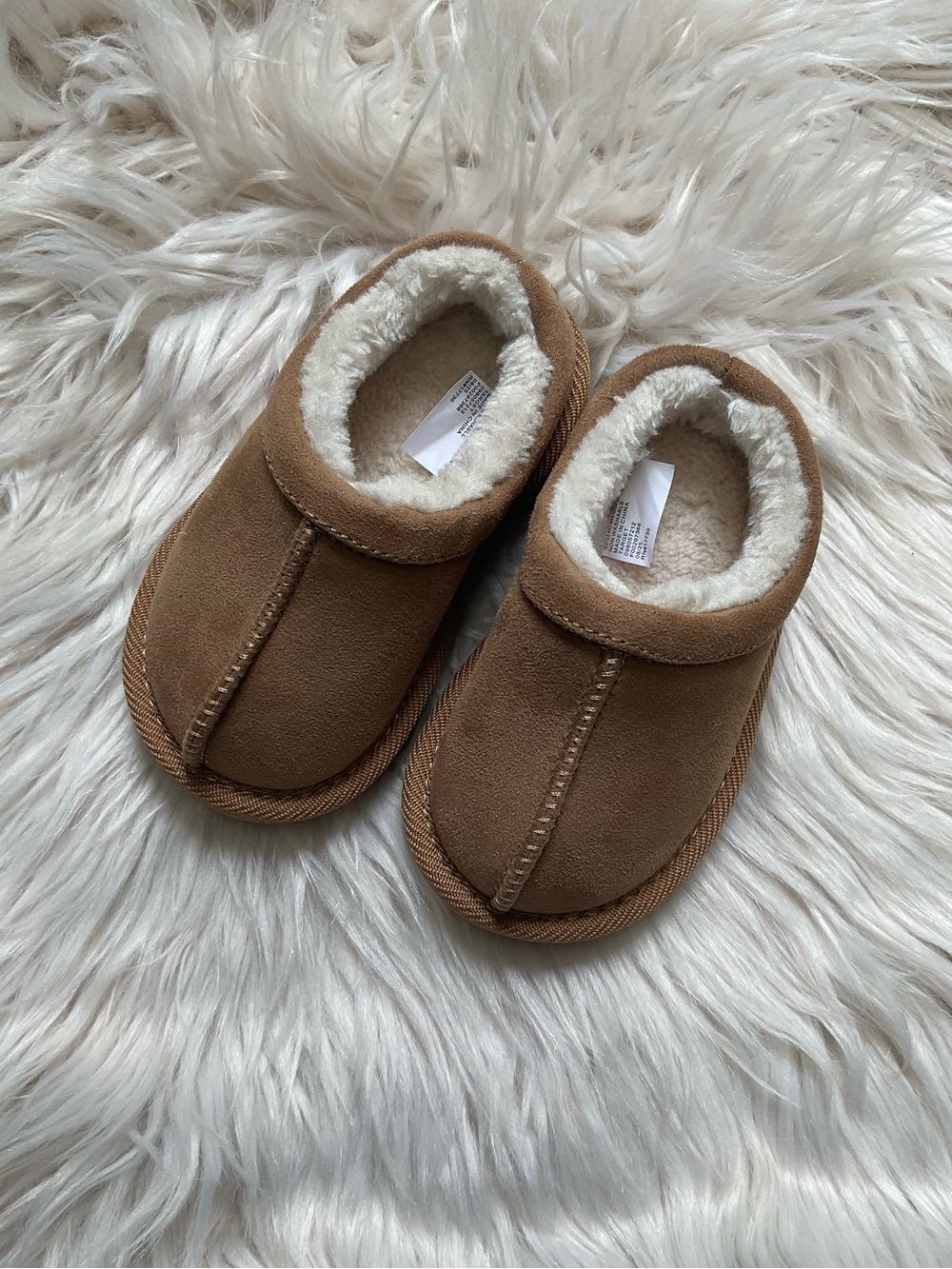 Cat jack Kids Cozy Faux-Shearling Slip-On Slippers in Brown
